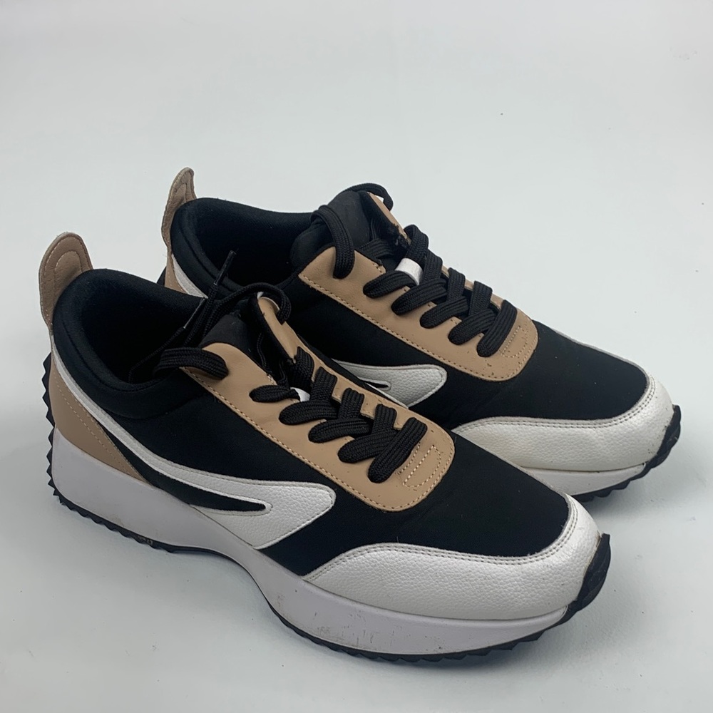 Dolce Vita Bossy DV Black Tan white womens Sneakers Size 9 Lace up Cushioned